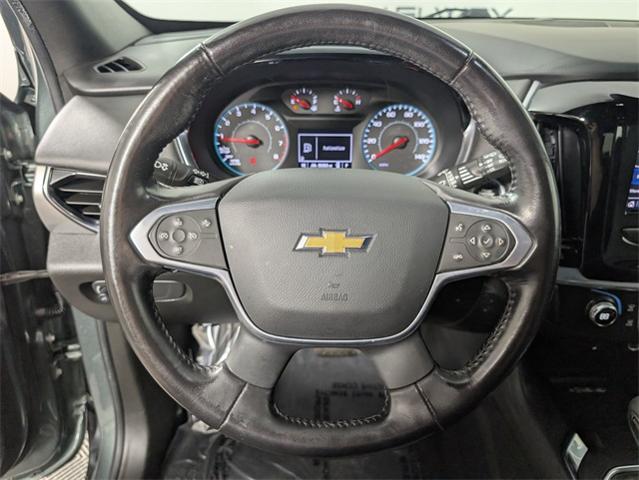 2022 Chevrolet Traverse Vehicle Photo in ENGLEWOOD, CO 80113-6708
