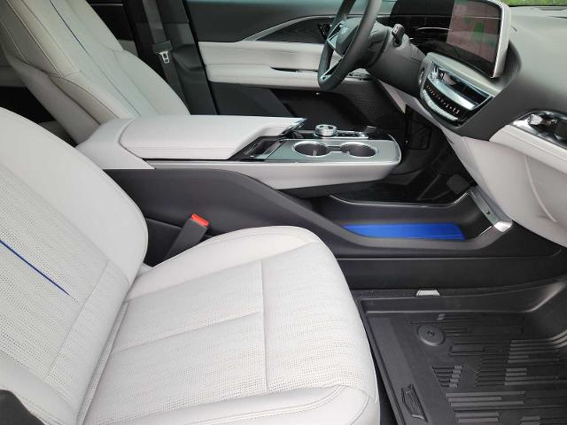 2025 Cadillac LYRIQ Vehicle Photo in HOUSTON, TX 77079