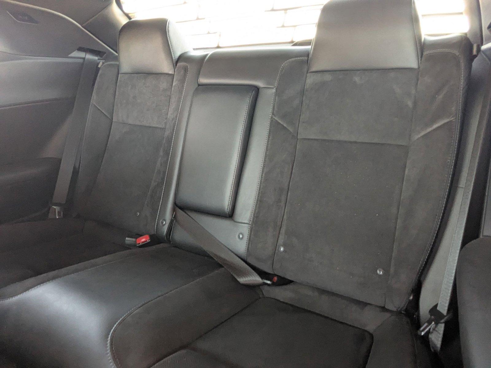 2017 Dodge Challenger Vehicle Photo in Valencia, CA 91355