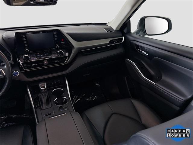 2020 Toyota Highlander Vehicle Photo in Puyallup, WA 98371
