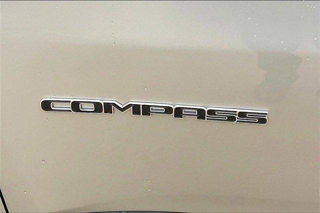 2022 Jeep Compass Vehicle Photo in TOPEKA, KS 66609-0000