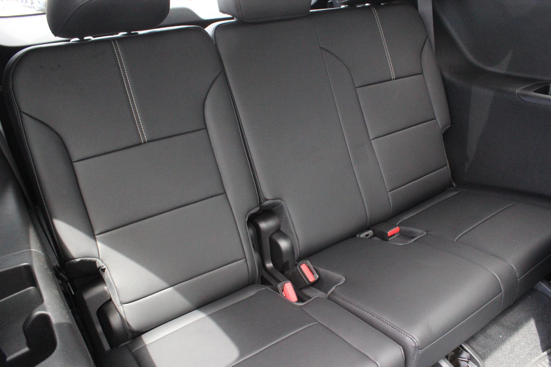 2025 GMC Acadia Vehicle Photo in AURORA, CO 80012-4011