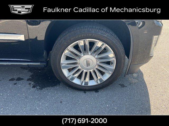 2017 Cadillac Escalade ESV Vehicle Photo in MECHANICSBURG, PA 17050-1707