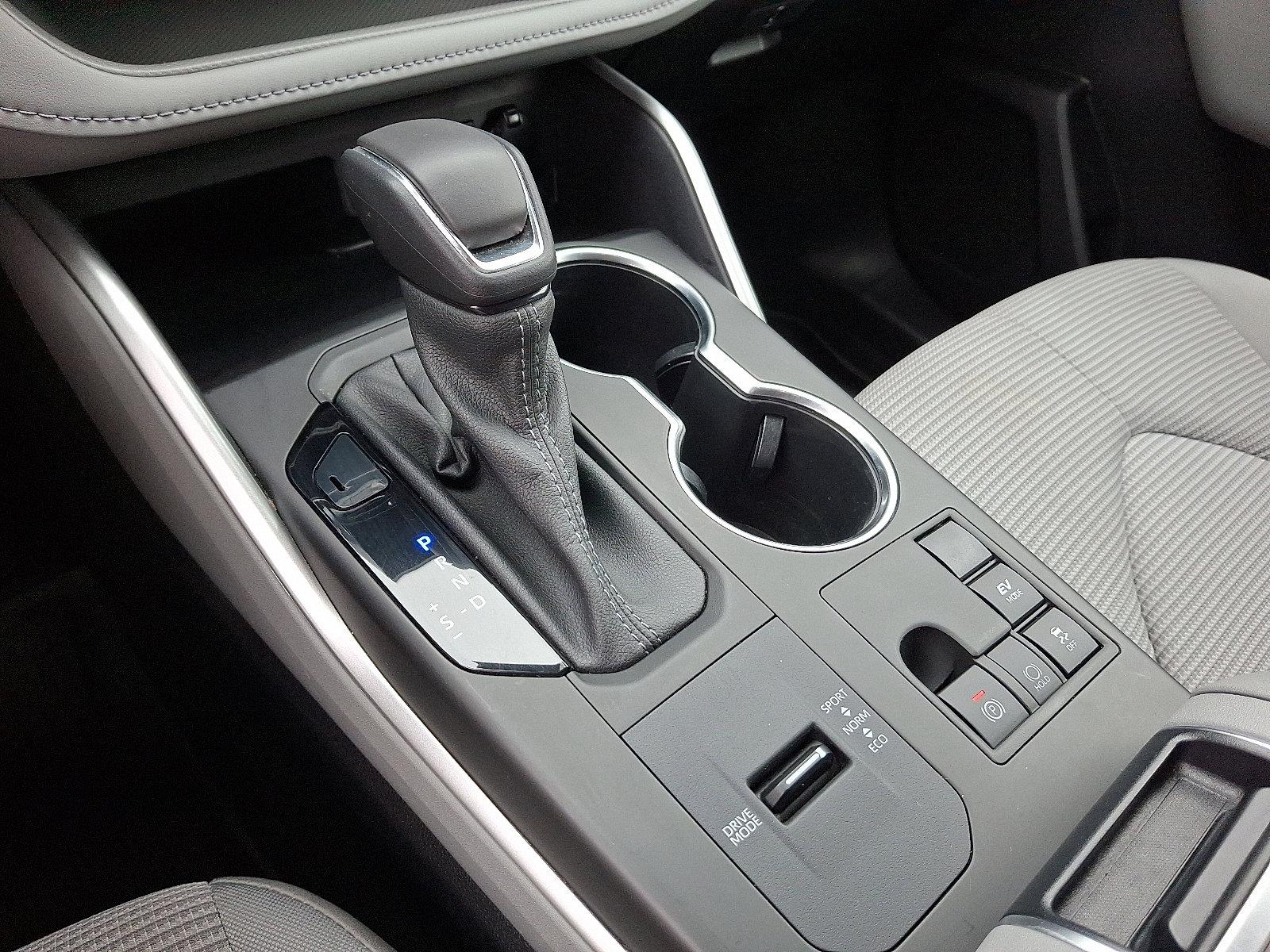 2023 Toyota Highlander Vehicle Photo in Trevose, PA 19053