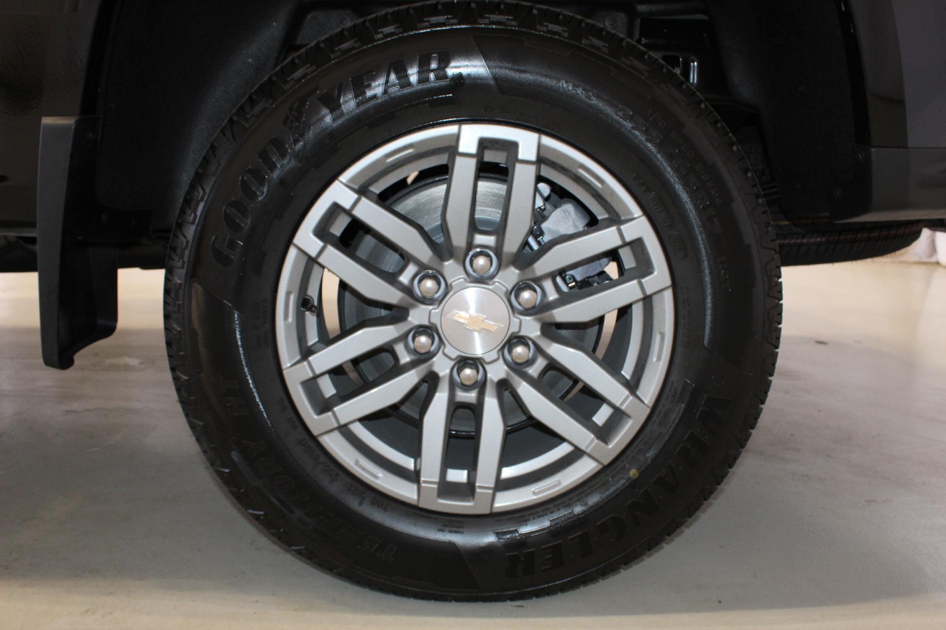 2025 Chevrolet Colorado Vehicle Photo in NORTHAMPTON, MA 01060-1120