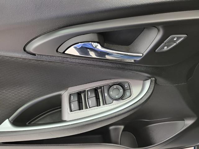 2024 Chevrolet Malibu Vehicle Photo in MANITOWOC, WI 54220-5838