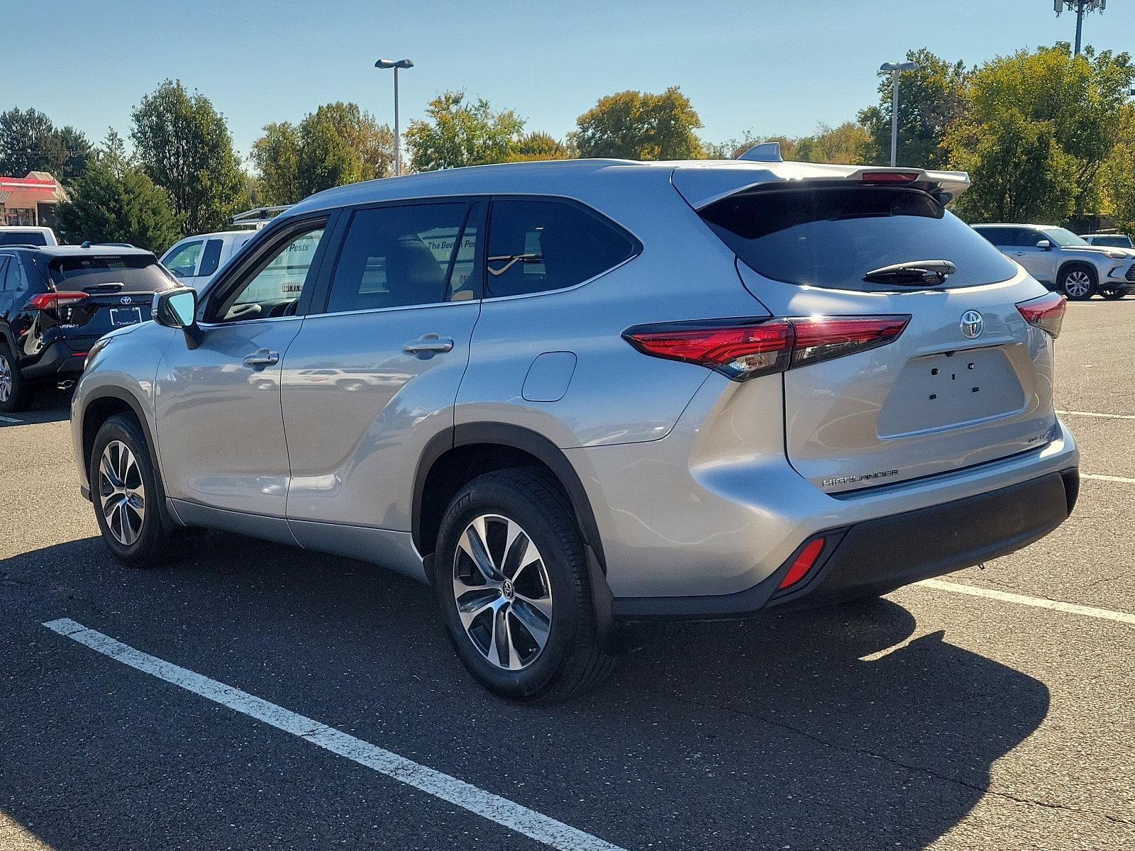 2023 Toyota Highlander Vehicle Photo in Trevose, PA 19053