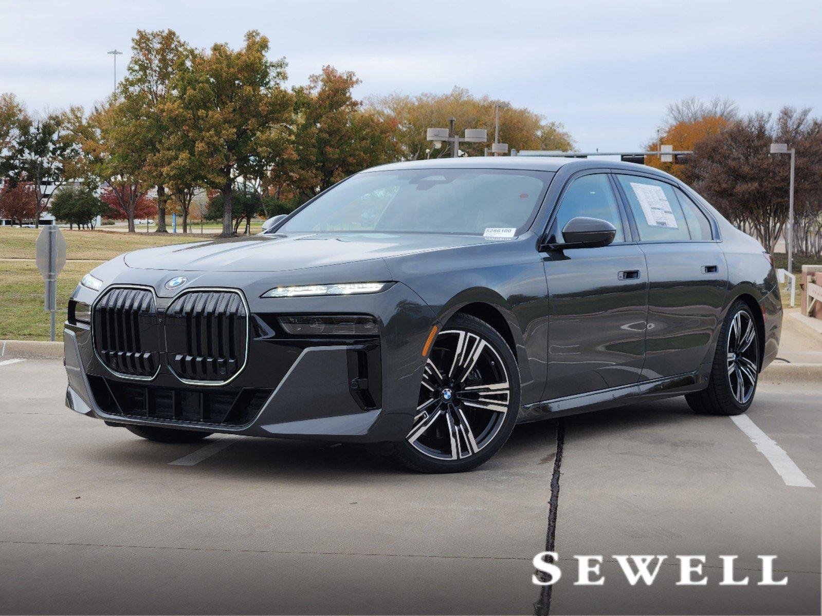 2025 BMW 760i xDrive Vehicle Photo in PLANO, TX 75024