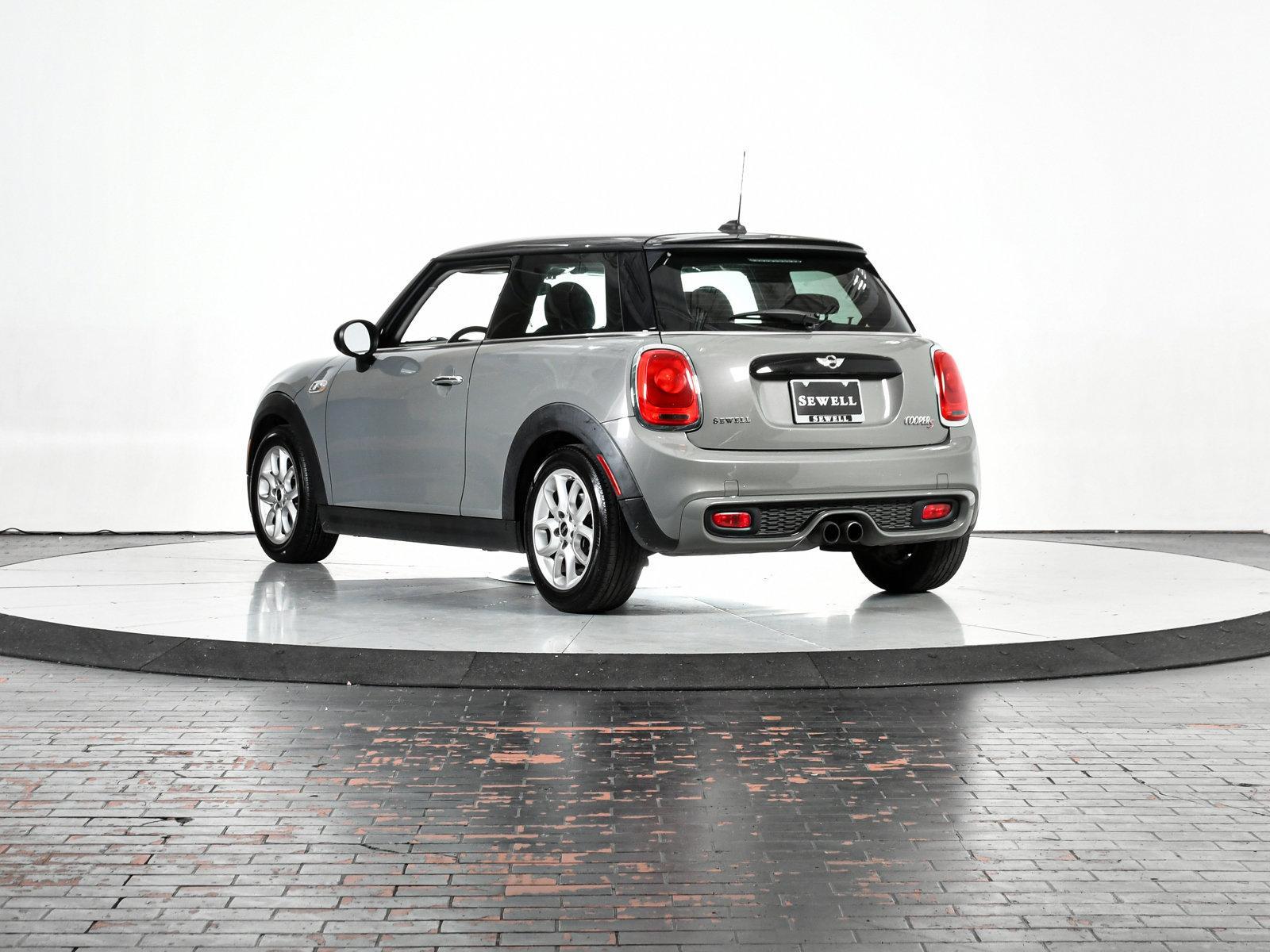 2015 MINI Cooper S Hardtop Vehicle Photo in DALLAS, TX 75235