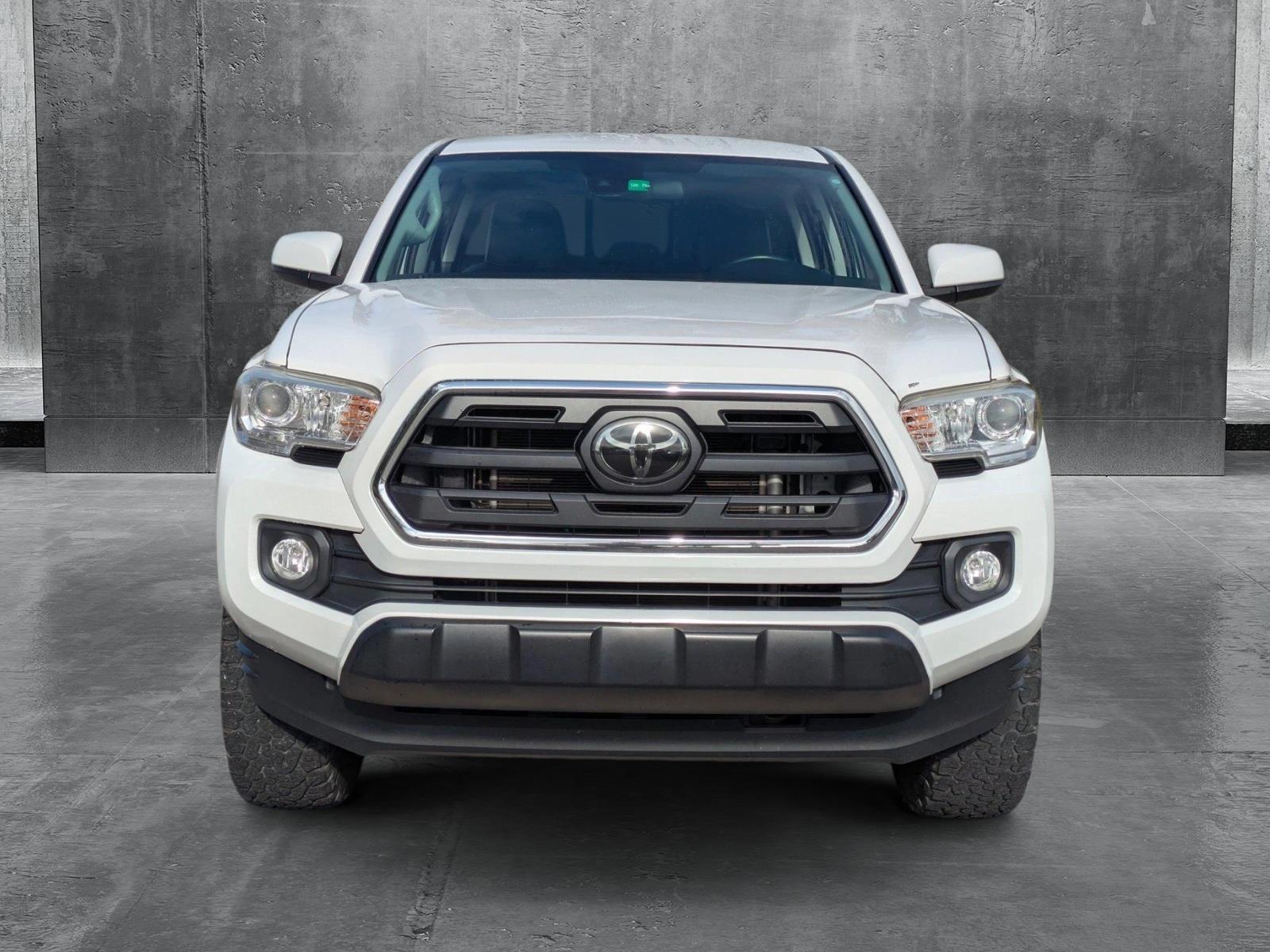 2019 Toyota Tacoma 2WD Vehicle Photo in Sarasota, FL 34231