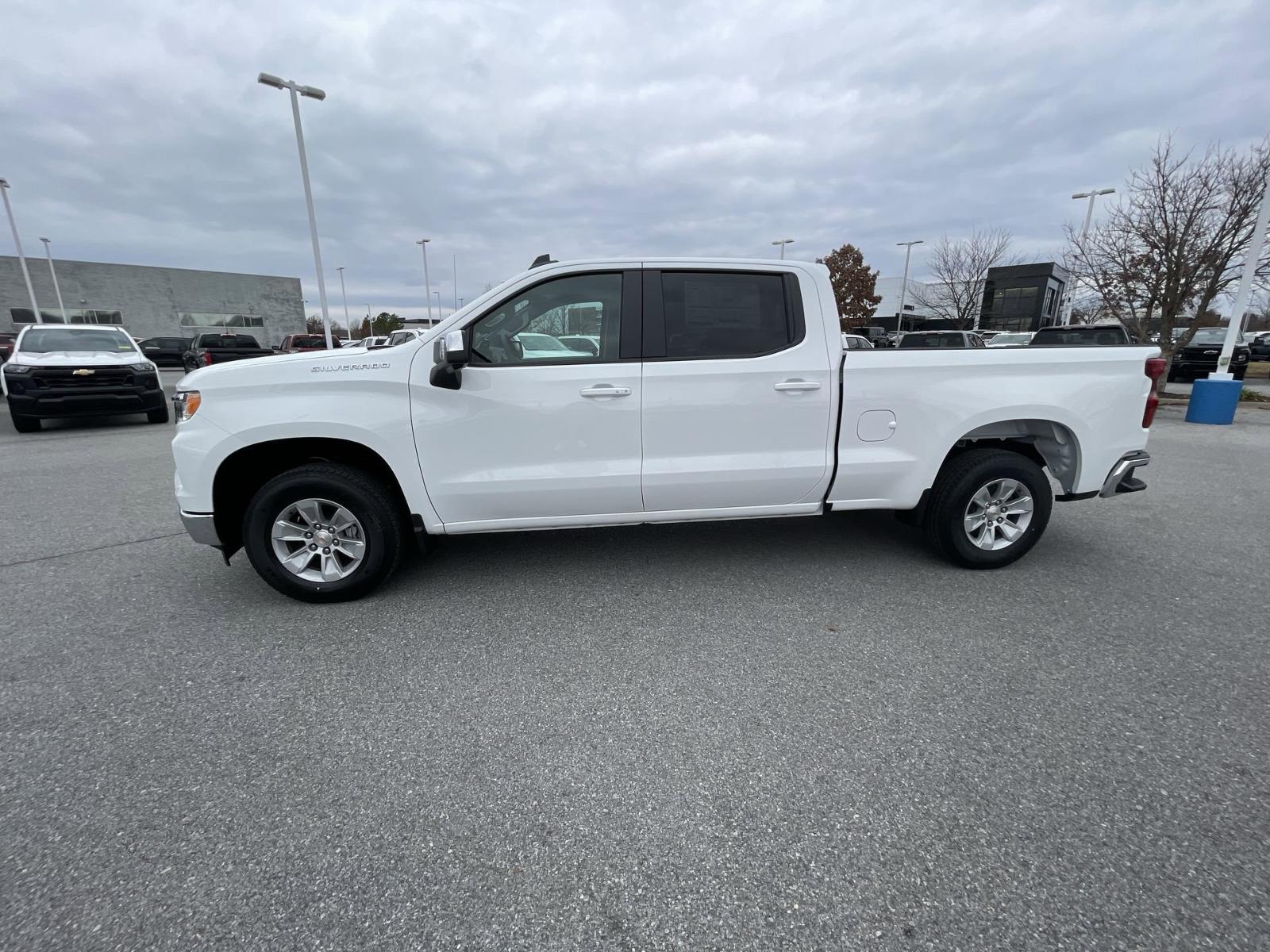 2025 Chevrolet Silverado 1500 Vehicle Photo in BENTONVILLE, AR 72712-4322