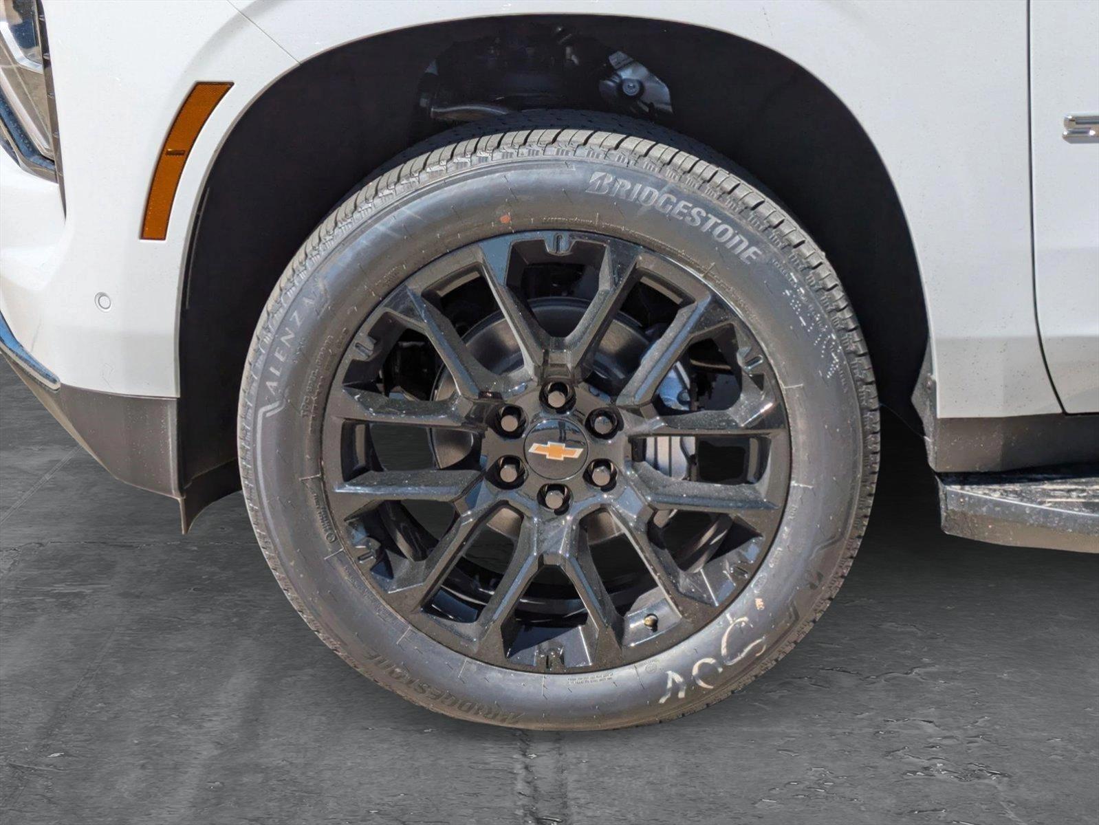 2025 Chevrolet Suburban Vehicle Photo in CORPUS CHRISTI, TX 78412-4902