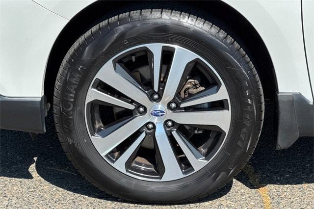 2019 Subaru Outback Vehicle Photo in ELK GROVE, CA 95757-8703