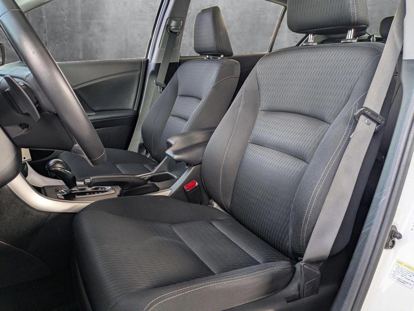 2015 Honda Accord Sedan Vehicle Photo in VALENCIA, CA 91355-1705