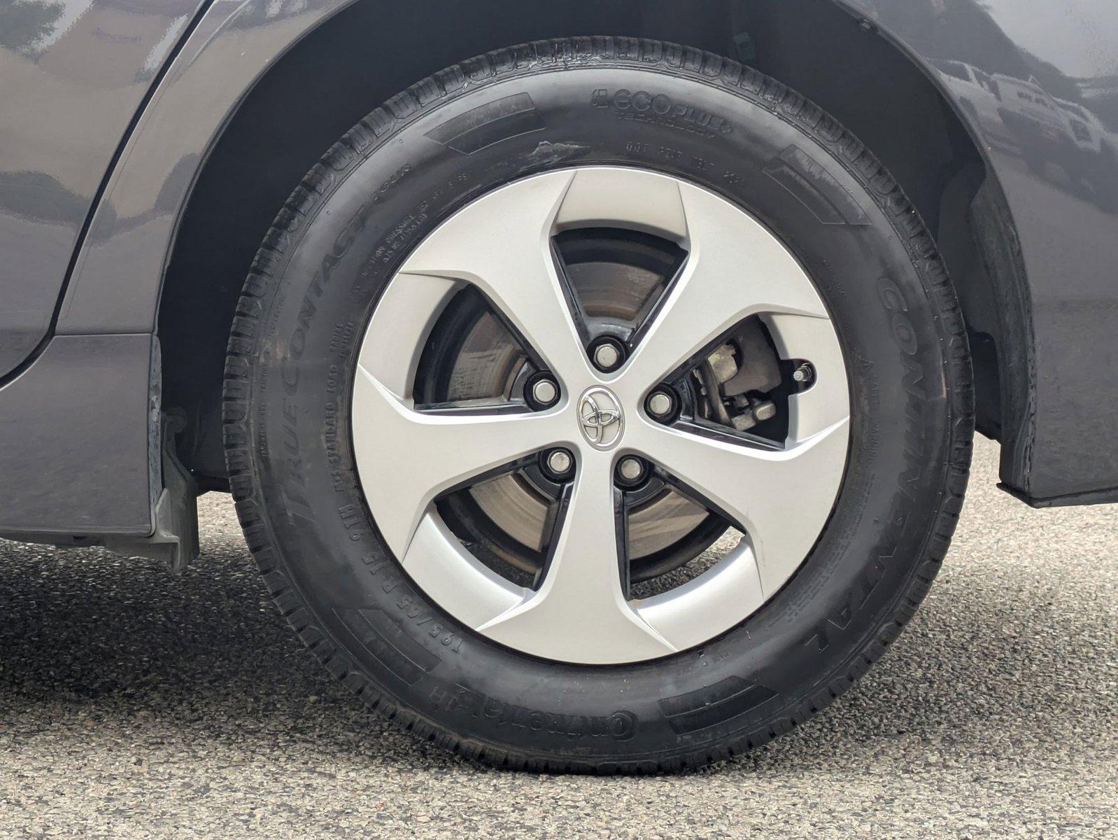 2013 Toyota Prius Vehicle Photo in Valencia, CA 91355-1794