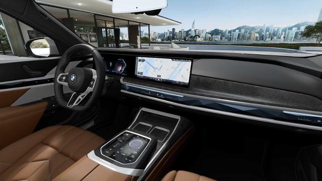 2025 BMW 760i xDrive Vehicle Photo in GRAPEVINE, TX 76051