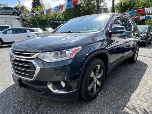 Used 2018 Chevrolet Traverse 3LT with VIN 1GNEVHKW5JJ169084 for sale in Roslyn, NY