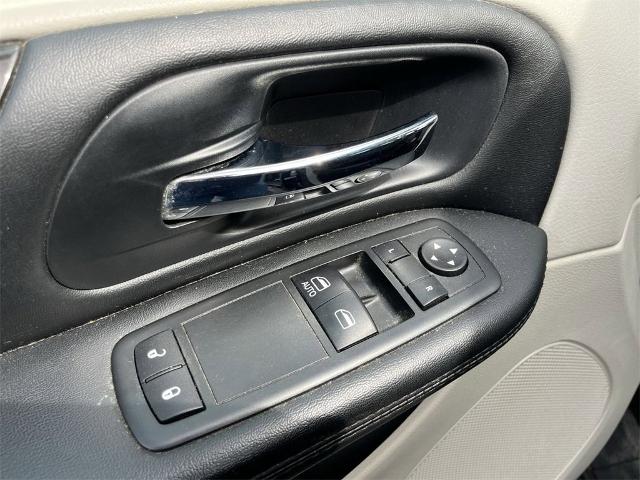 2016 Dodge Grand Caravan Vehicle Photo in TULLY, NY 13159-3159