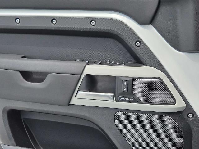 2024 Defender Vehicle Photo in AUSTIN, TX 78717