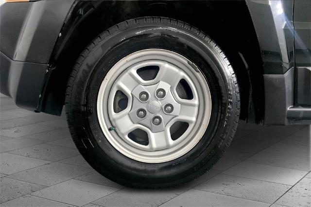 2013 Jeep Patriot Vehicle Photo in Lees Summit, MO 64086