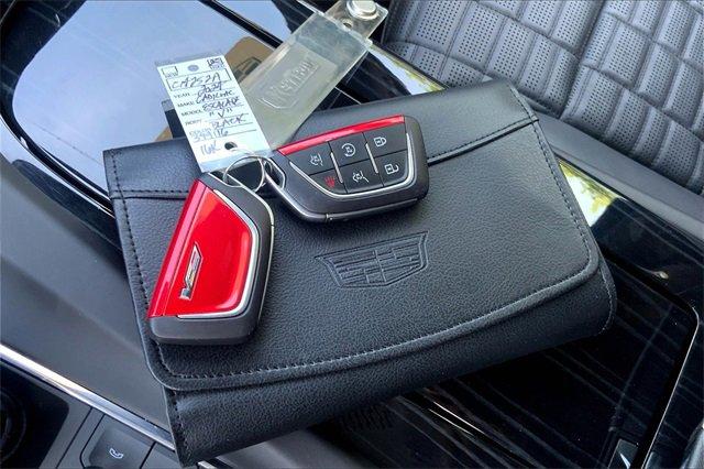 2024 Cadillac Escalade ESV Vehicle Photo in KANSAS CITY, MO 64114-4545