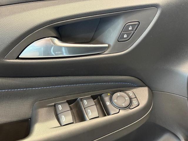 2025 Buick Envista Vehicle Photo in COLUMBIA, MO 65203-3903