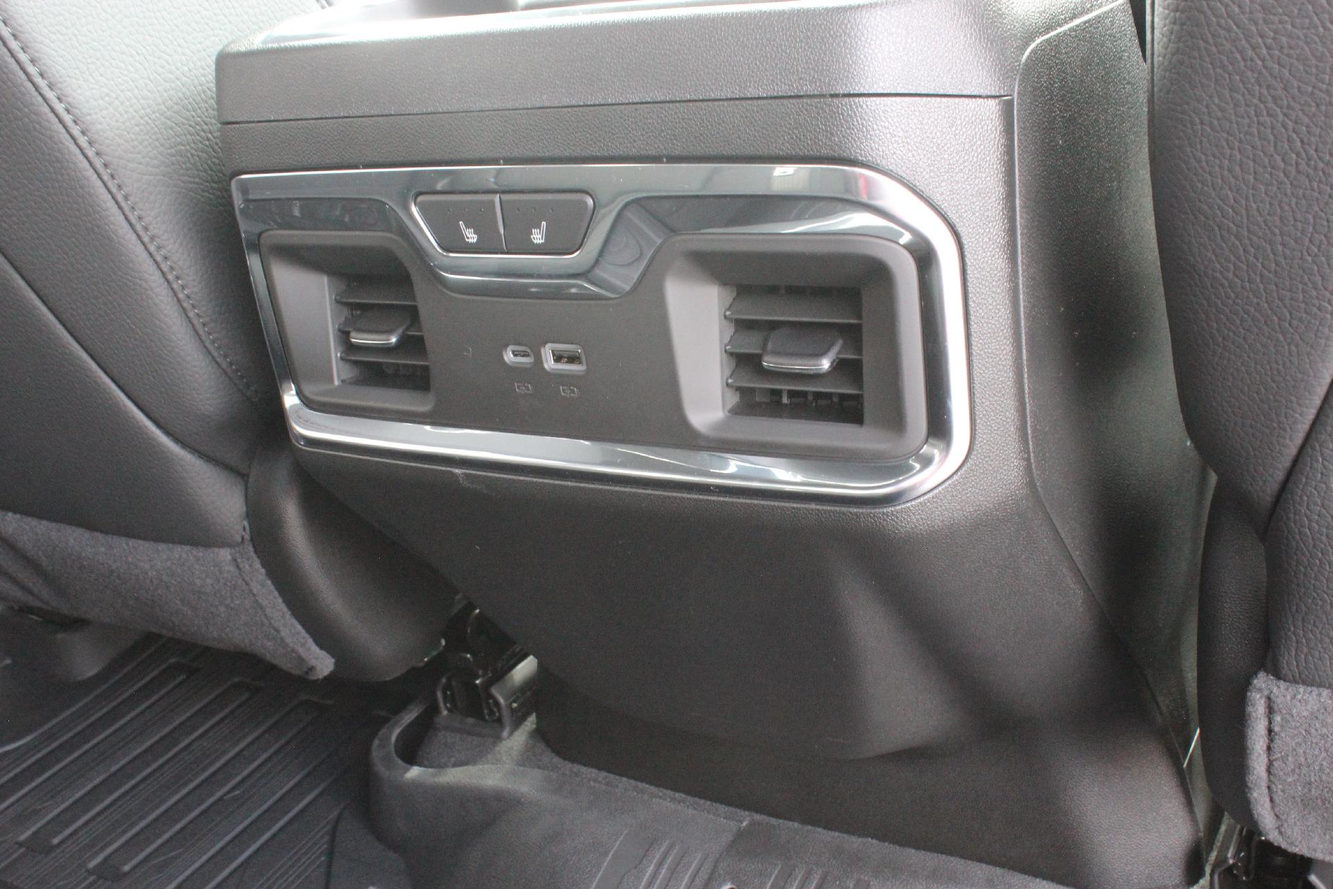 2025 GMC Sierra 2500 HD Vehicle Photo in AURORA, CO 80012-4011