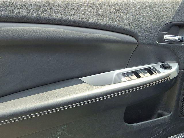 2013 Chrysler 200 Vehicle Photo in WATERTOWN, CT 06795-3318