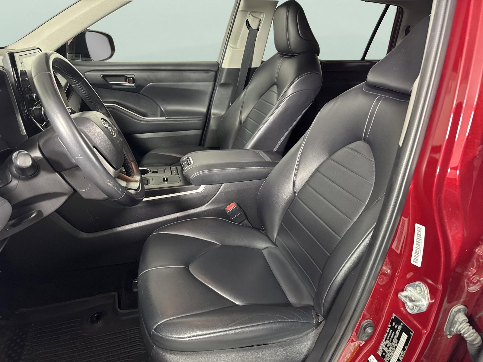 2022 Toyota Highlander Vehicle Photo in Georgetown, TX 78626