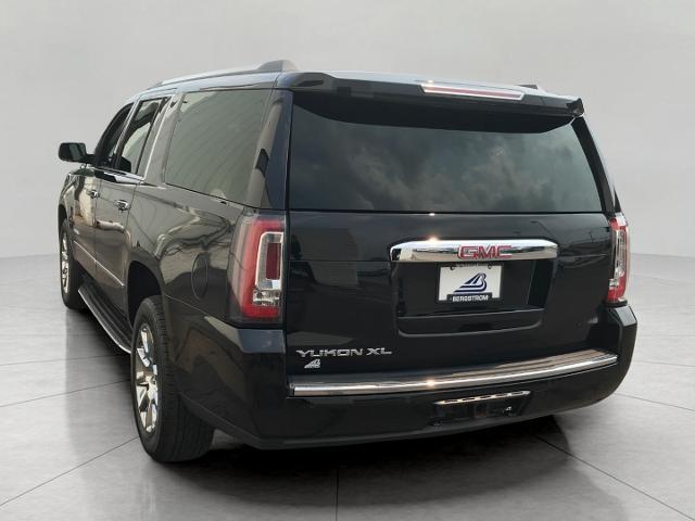 2017 GMC Yukon XL Vehicle Photo in GREEN BAY, WI 54303-3330