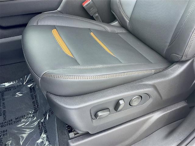 2025 GMC Sierra 2500 HD Vehicle Photo in PUYALLUP, WA 98371-4149