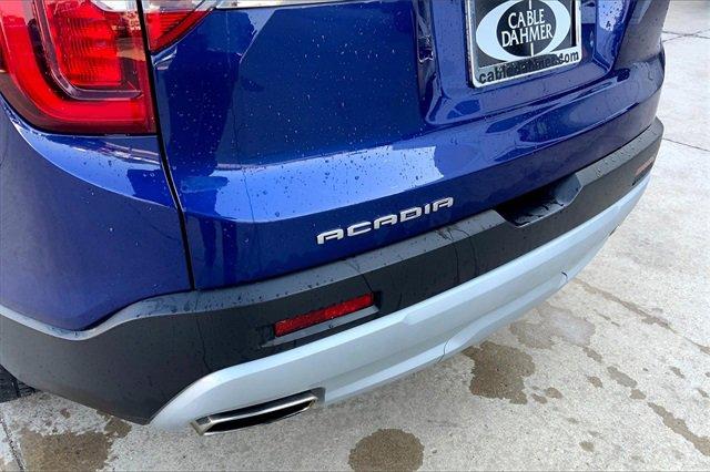 2023 GMC Acadia Vehicle Photo in TOPEKA, KS 66609-0000