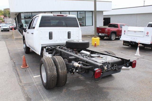 2024 GMC Sierra 3500 HD Chassis Cab Vehicle Photo in SAINT CLAIRSVILLE, OH 43950-8512