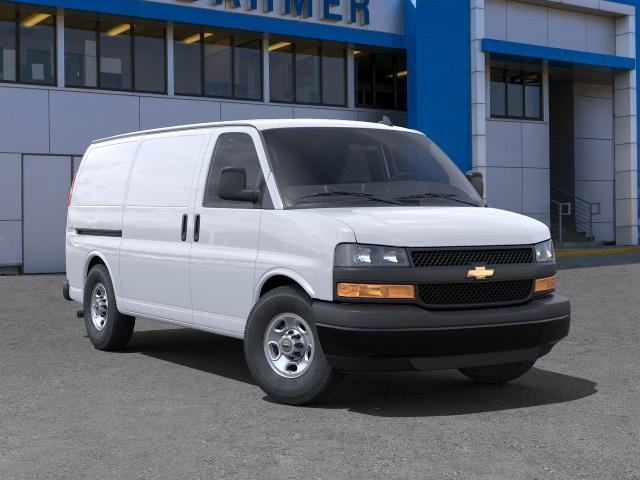 2024 Chevrolet Express Cargo 2500 Vehicle Photo in KANSAS CITY, MO 64114-4502