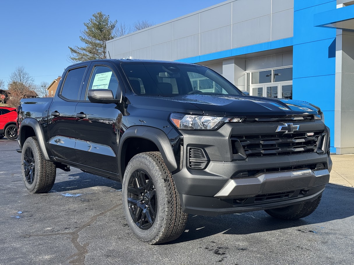 2025 Chevrolet Colorado Vehicle Photo in BOONVILLE, IN 47601-9633