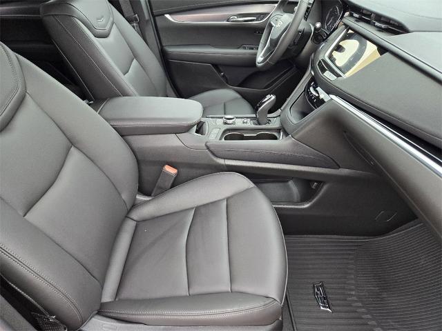 2025 Cadillac XT6 Vehicle Photo in Oklahoma City, OK 73114
