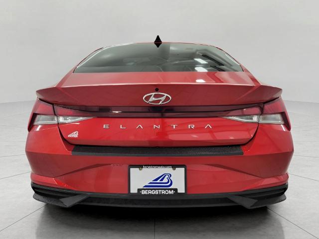 2021 Hyundai ELANTRA Vehicle Photo in Oshkosh, WI 54904