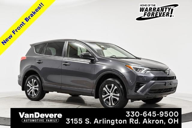 2017 Toyota RAV4 Vehicle Photo in Akron, OH 44312