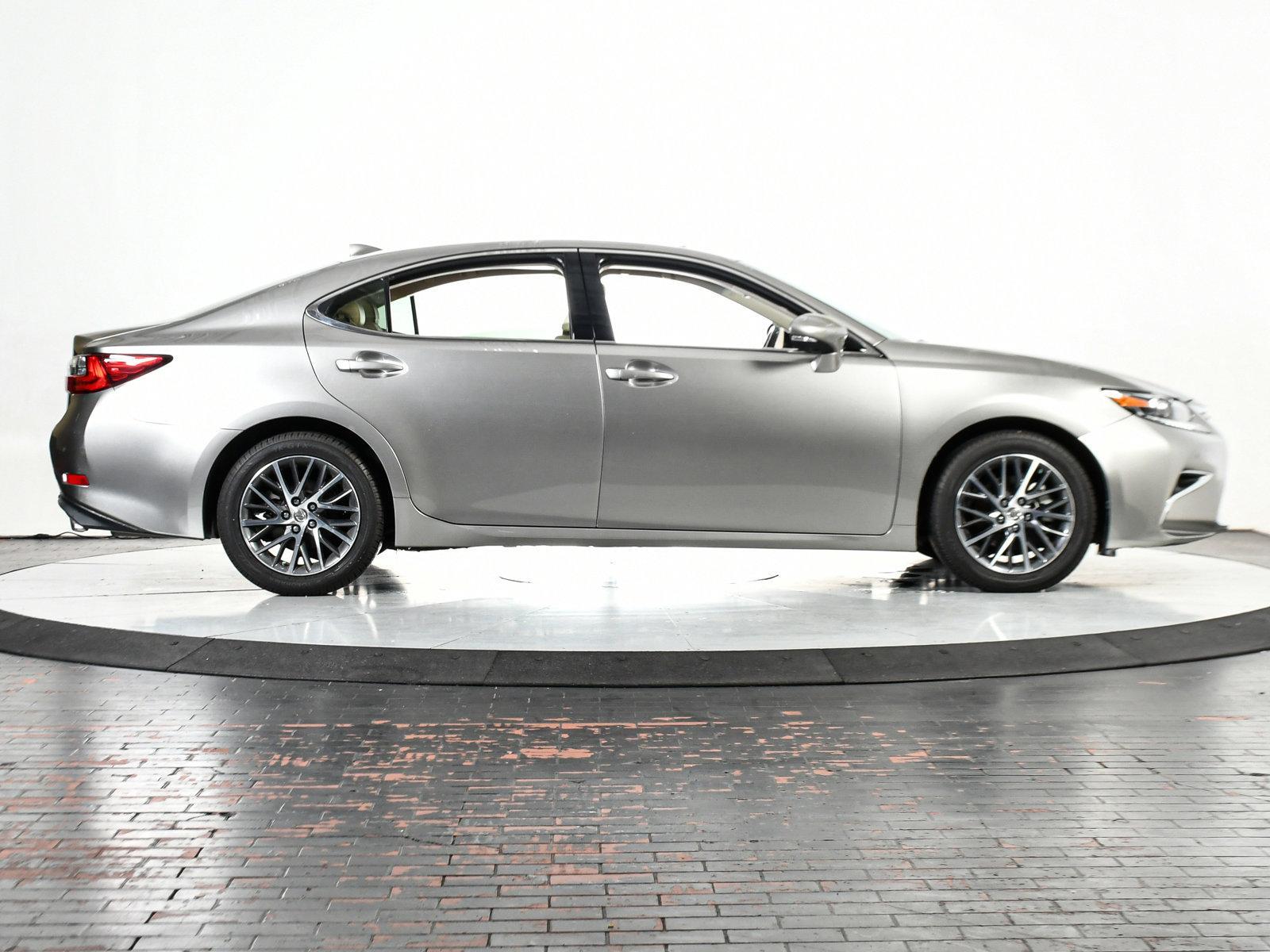 2017 Lexus ES 350 Vehicle Photo in DALLAS, TX 75235