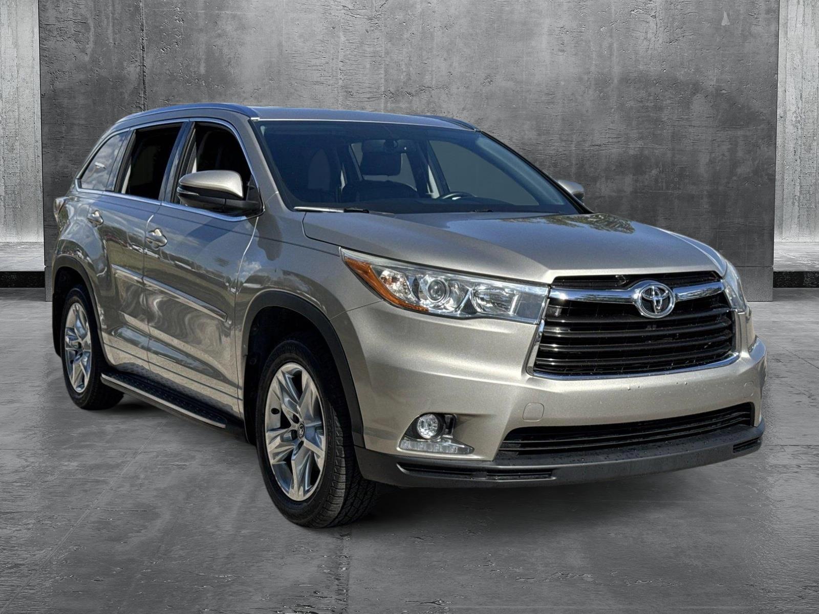 2016 Toyota Highlander Vehicle Photo in Ft. Myers, FL 33907