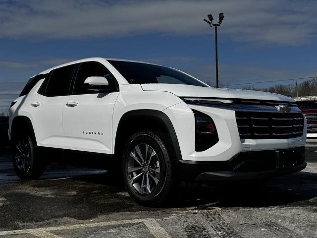 2025 Chevrolet Equinox Vehicle Photo in GARDNER, MA 01440-3110