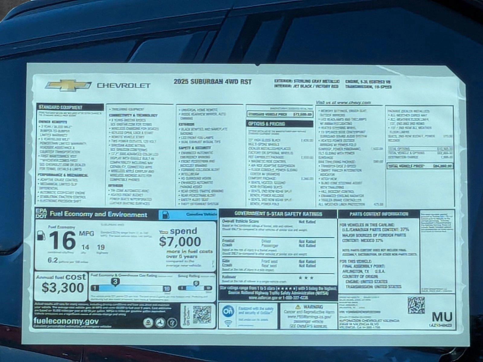 2025 Chevrolet Suburban Vehicle Photo in VALENCIA, CA 91355-1705