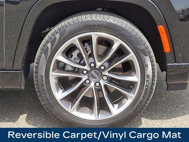 2024 Jeep Wagoneer L Vehicle Photo in DANBURY, CT 06810-5034