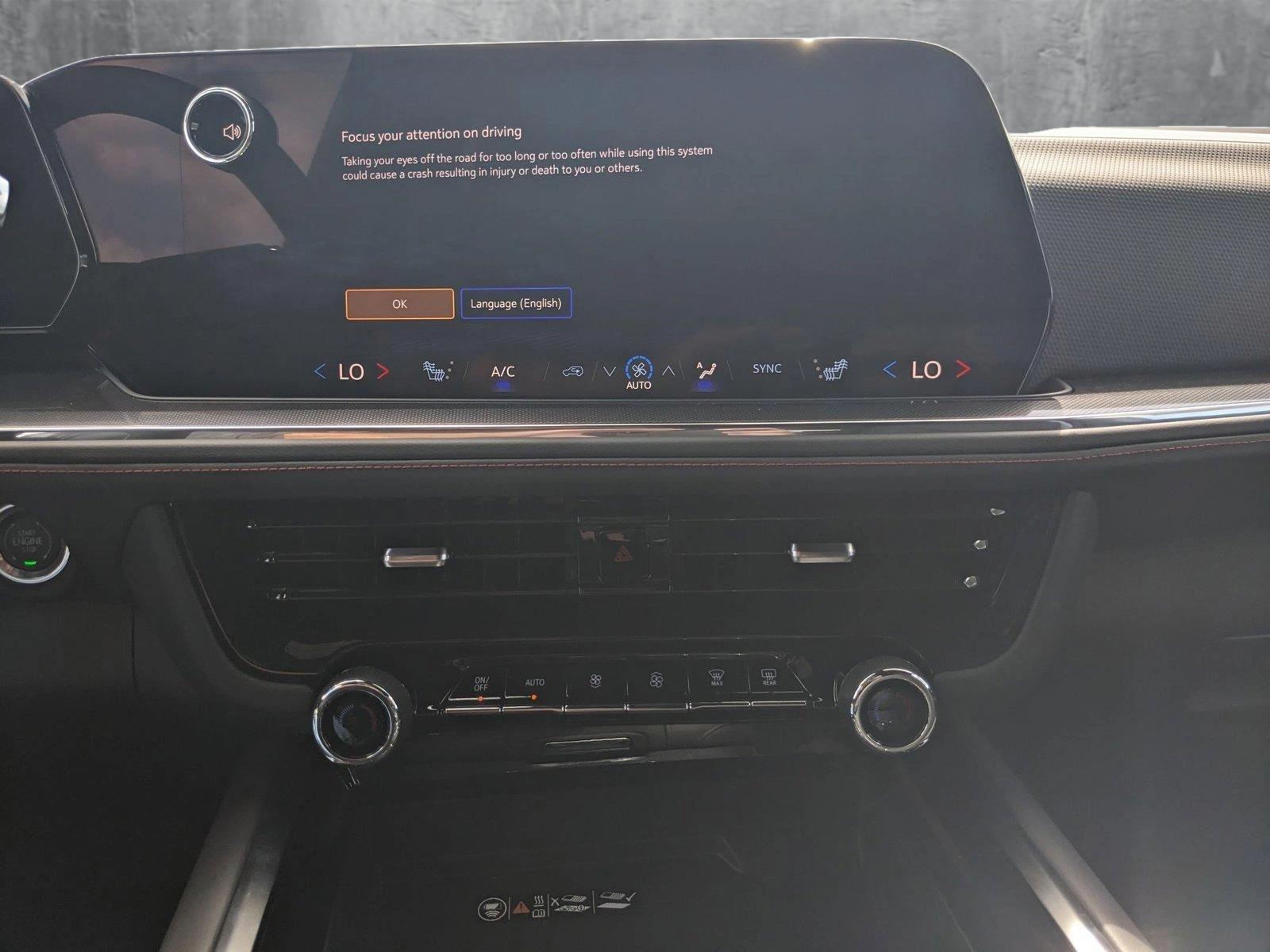 2025 Chevrolet Suburban Vehicle Photo in MIAMI, FL 33172-3015