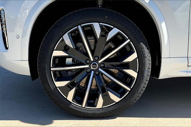 2025 Volvo XC90 Vehicle Photo in Grapevine, TX 76051