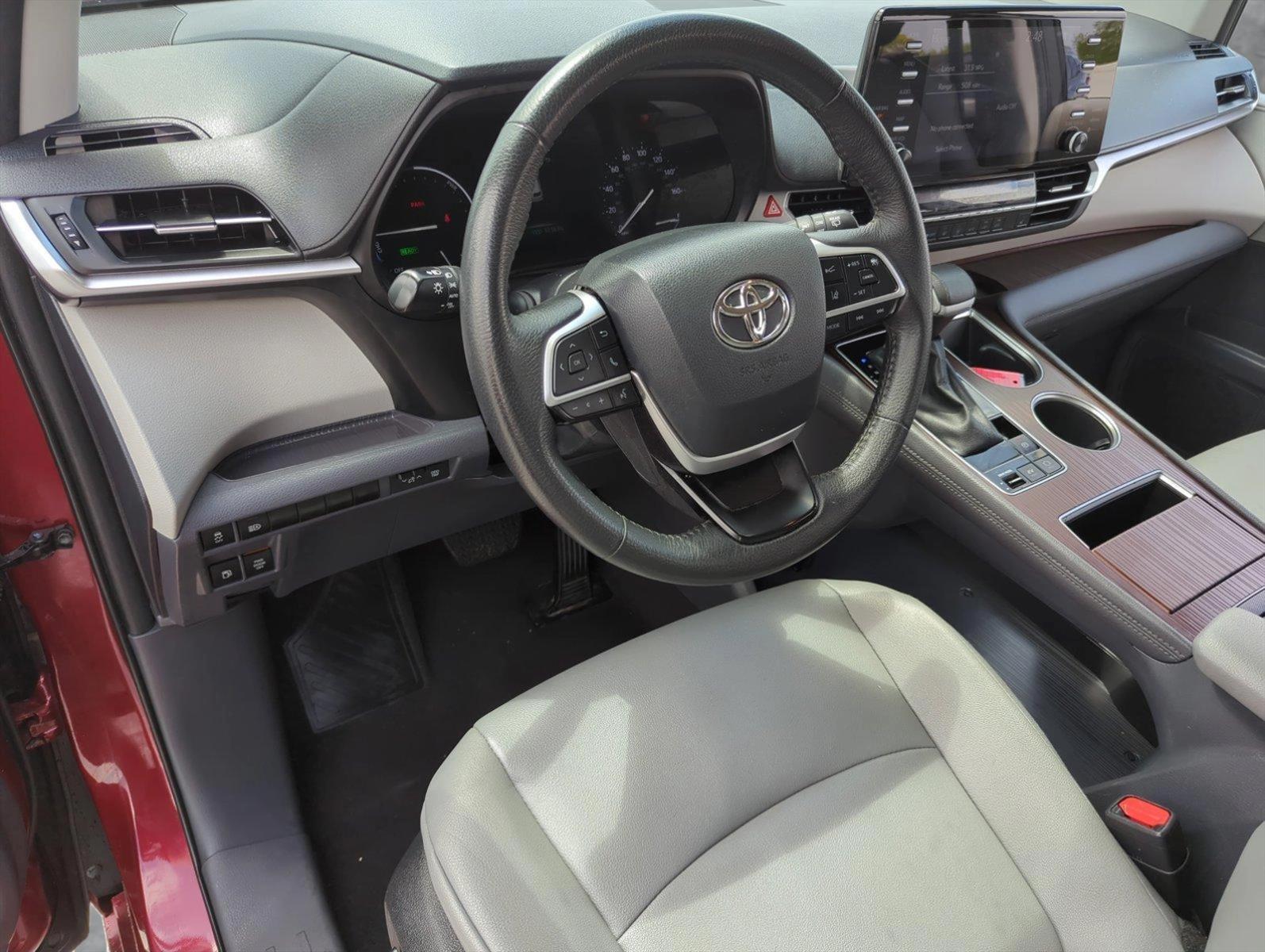 2023 Toyota Sienna Vehicle Photo in Ft. Myers, FL 33907