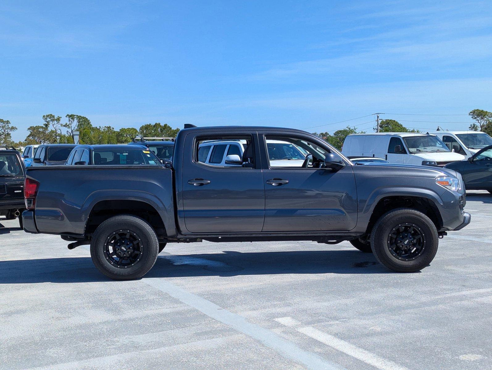 2022 Toyota Tacoma 2WD Vehicle Photo in Ft. Myers, FL 33907