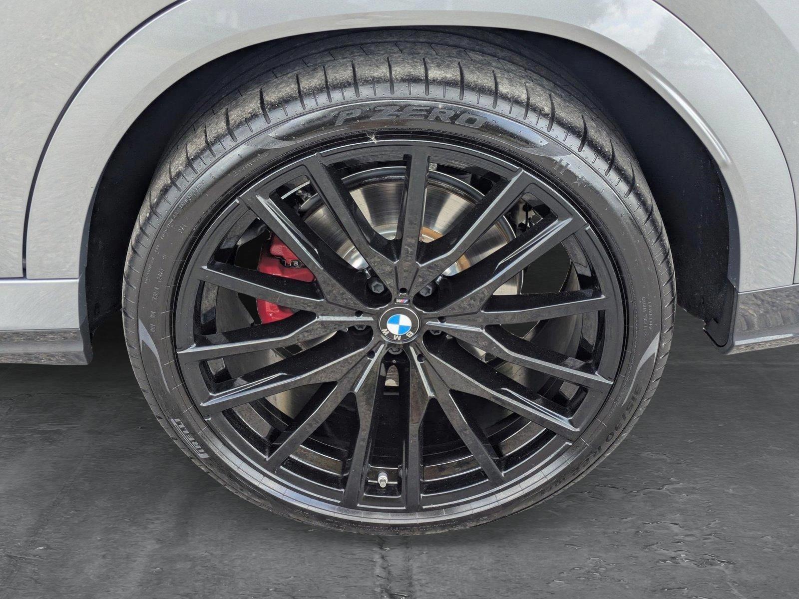 2024 BMW X6 xDrive40i Vehicle Photo in Sarasota, FL 34231