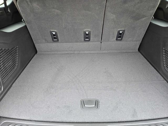 2025 GMC Yukon XL Vehicle Photo in DALLAS, TX 75209-3016