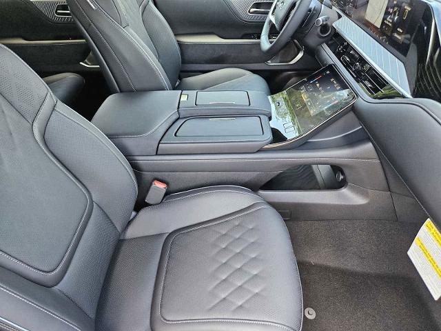 2025 INFINITI QX80 Vehicle Photo in Fort Worth, TX 76132